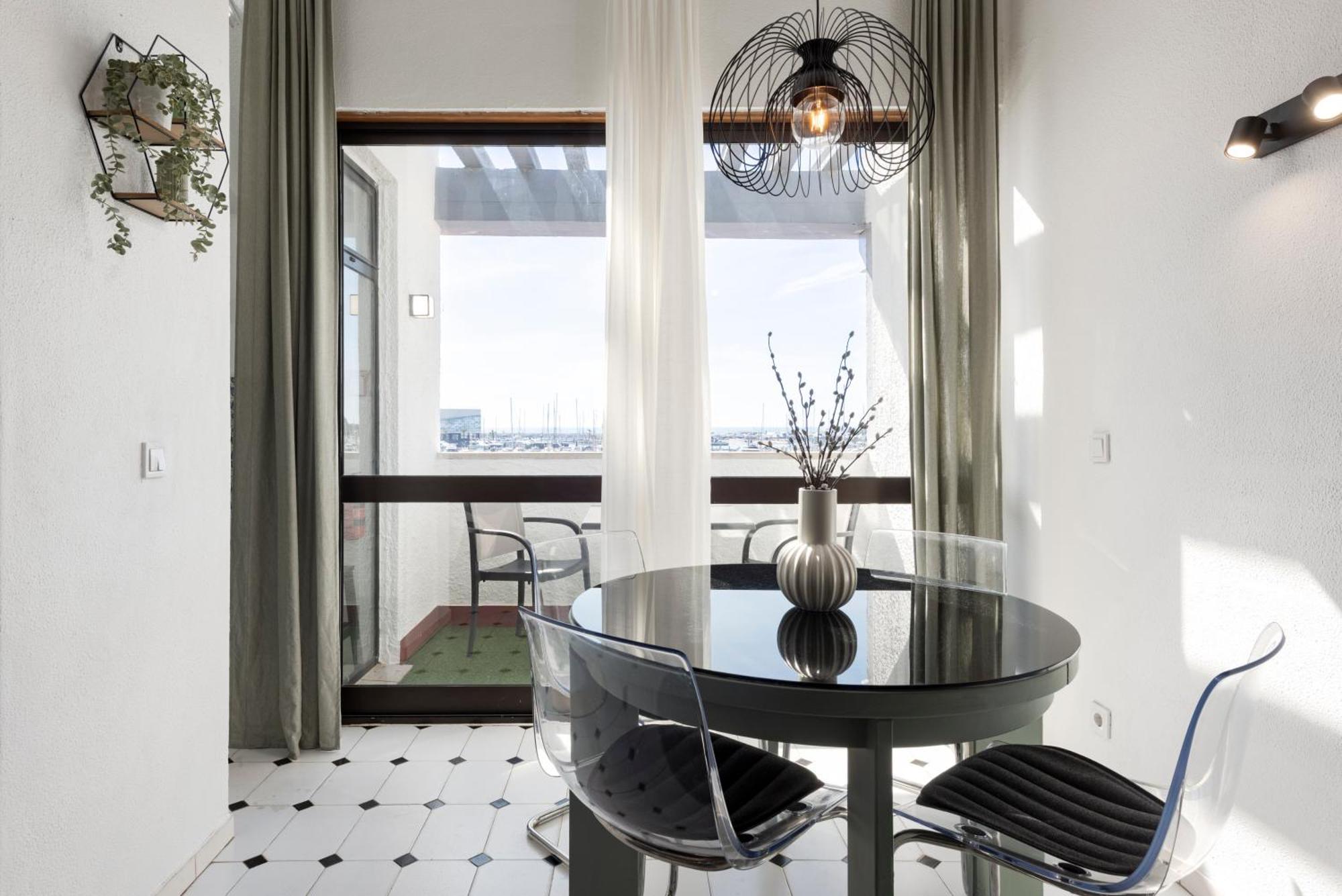 Marina Club - Sea Front - Apartment